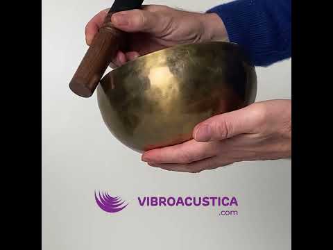 Medium Size Singing Bowl 17/18 cm